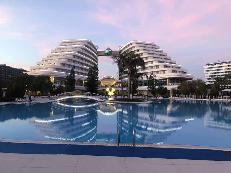 Außenansicht Hotel Miracle Resort