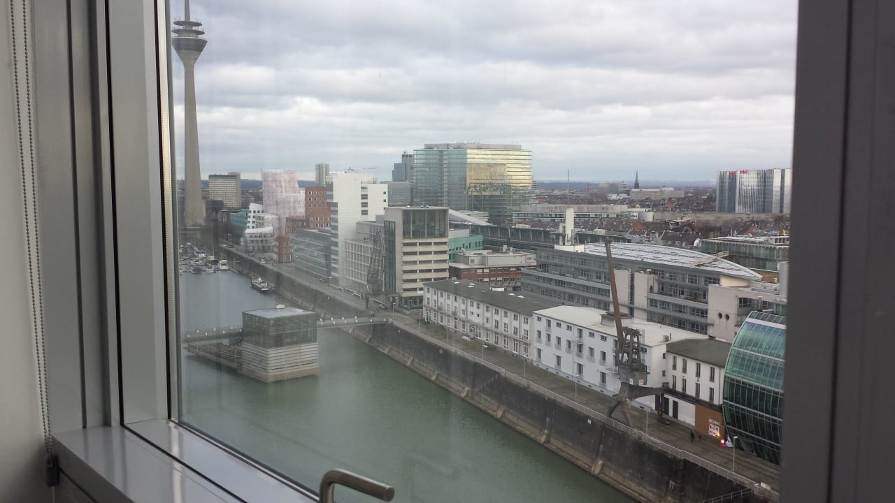 Zimmer mit Blick! INNSiDE by Meliá Düsseldorf Hafen