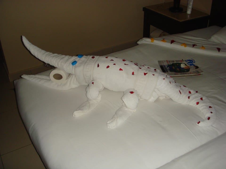 Handtuchfigur Krokodil Jaz Dar EL Madina