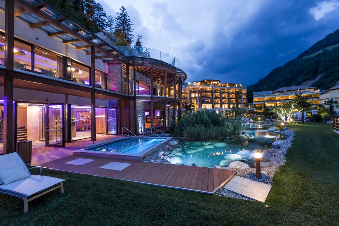au-enansicht-quellenhof-luxury-resort-passeier-san-martino-in