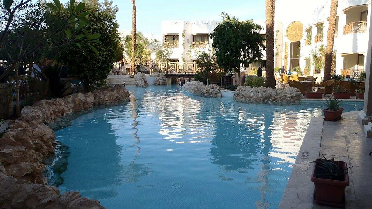 Schöne Poolanlage Ghazala Gardens