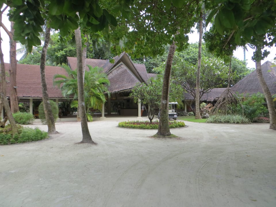 Viele Wege auf der Insel Adaaran Select Hudhuran Fushi - Premium All Inclusive