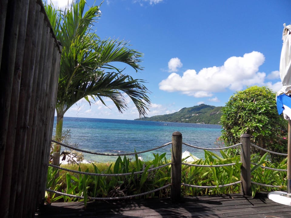  Blick von Terrasse Fisherman's Cove Resort  (Im Umbau/Renovierung)