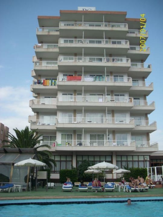 Hotel vom Pool aus BG Hotel Caballero