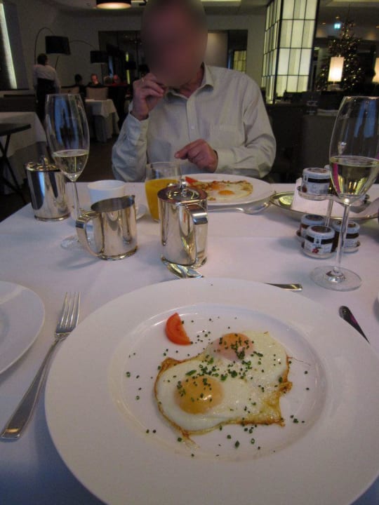 Breakfast Waldorf Astoria Berlin