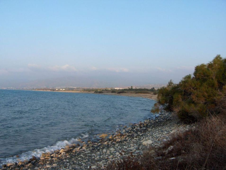 Der naturbelassene Strand  Bay View Apartments