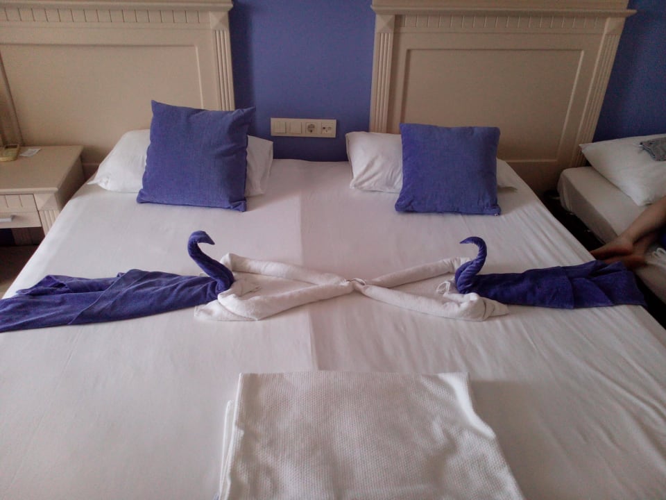 Betten Deko Club Turtas Beach Hotel