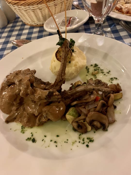 Gastro Serenity Alpha Beach