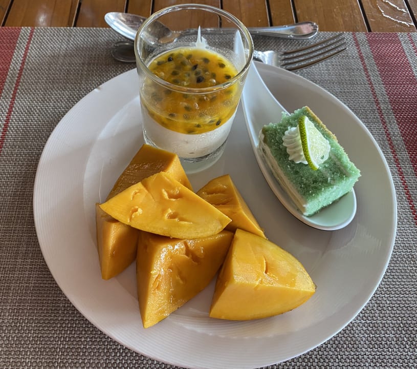 Gastro Dhigufaru Island Resort