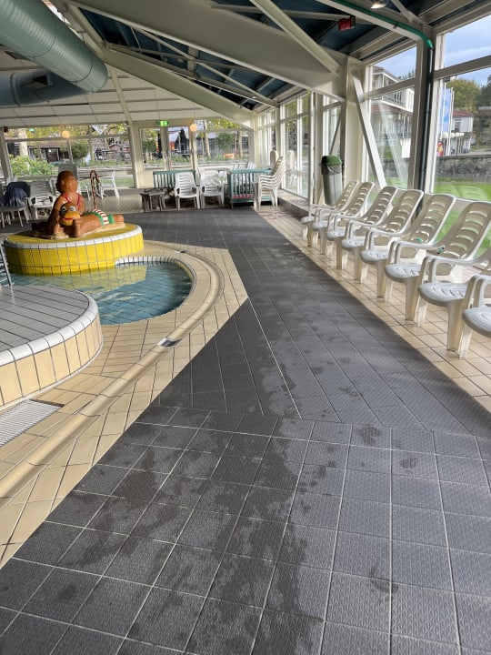 Pool Roompot Weerterbergen