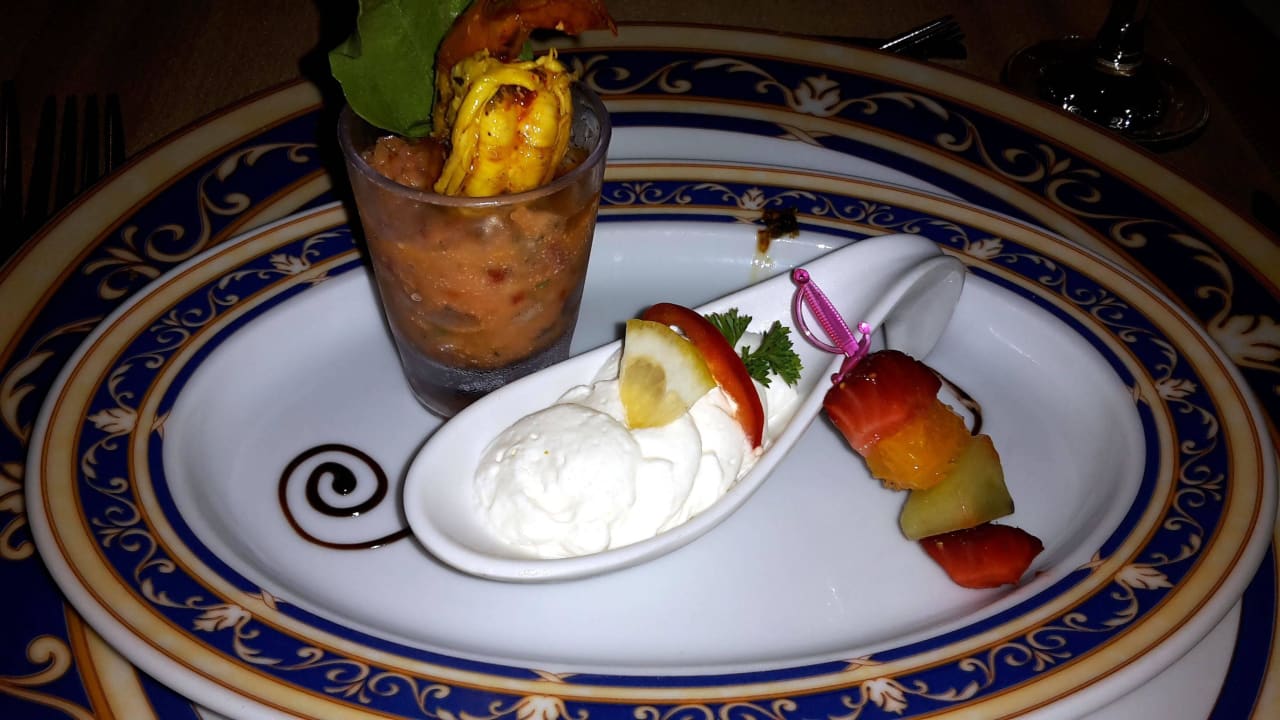 Vorspeise in einem Themenrestaurant Sentido Trendy Verbena Beach