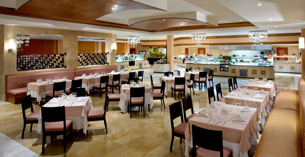 Buffet (Naranja - Orange) Grand Riviera Princess All Suites & Spa Resort