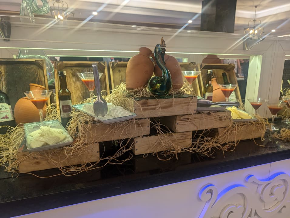 Gastro Mary Hotel Side