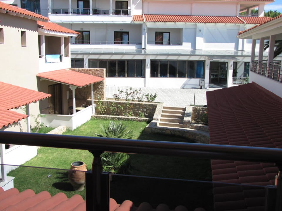 Blick zum Restaurant Hotel Lagomandra Beach