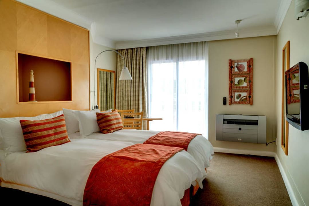 Standard Twin Room Protea Hotel by Marriott Knysna Quays