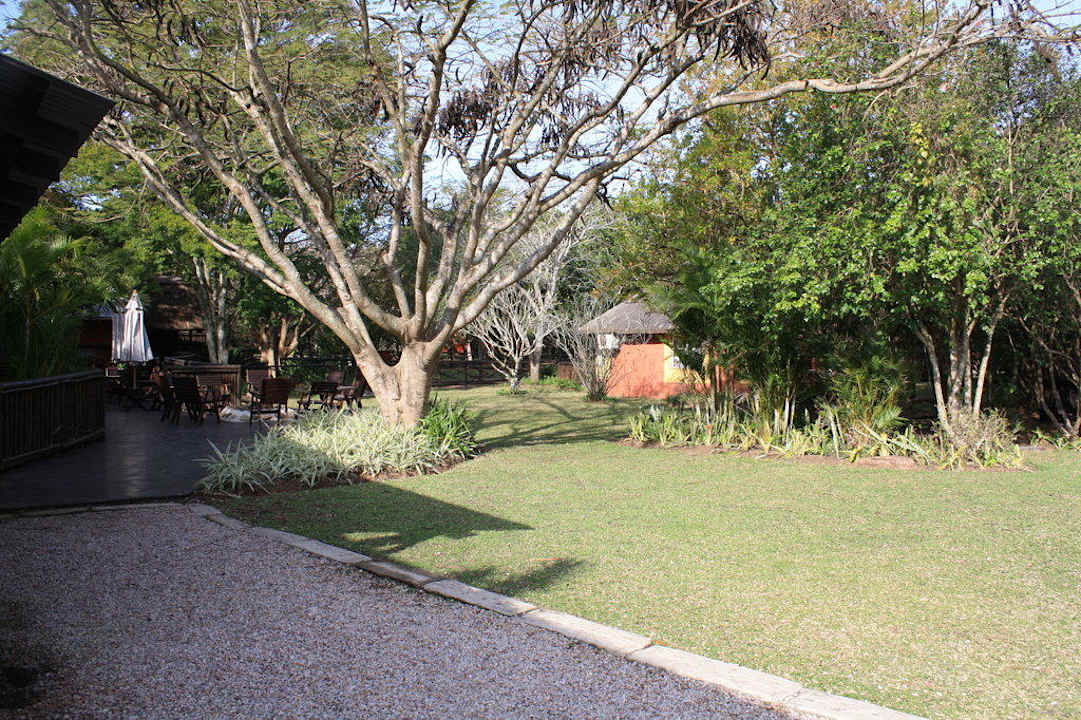 Blick in den Garten Emdoneni Lodge