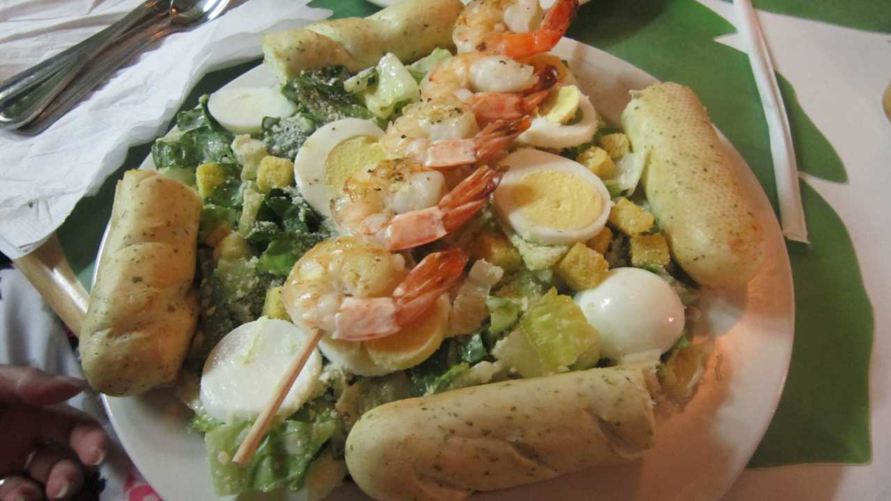 Salat mit Shrimps Hotel Outrigger Beach Resort