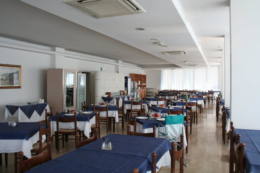 Hotel Delfino Riccione Vacanze Holiday Urlaub Hotel Delfino