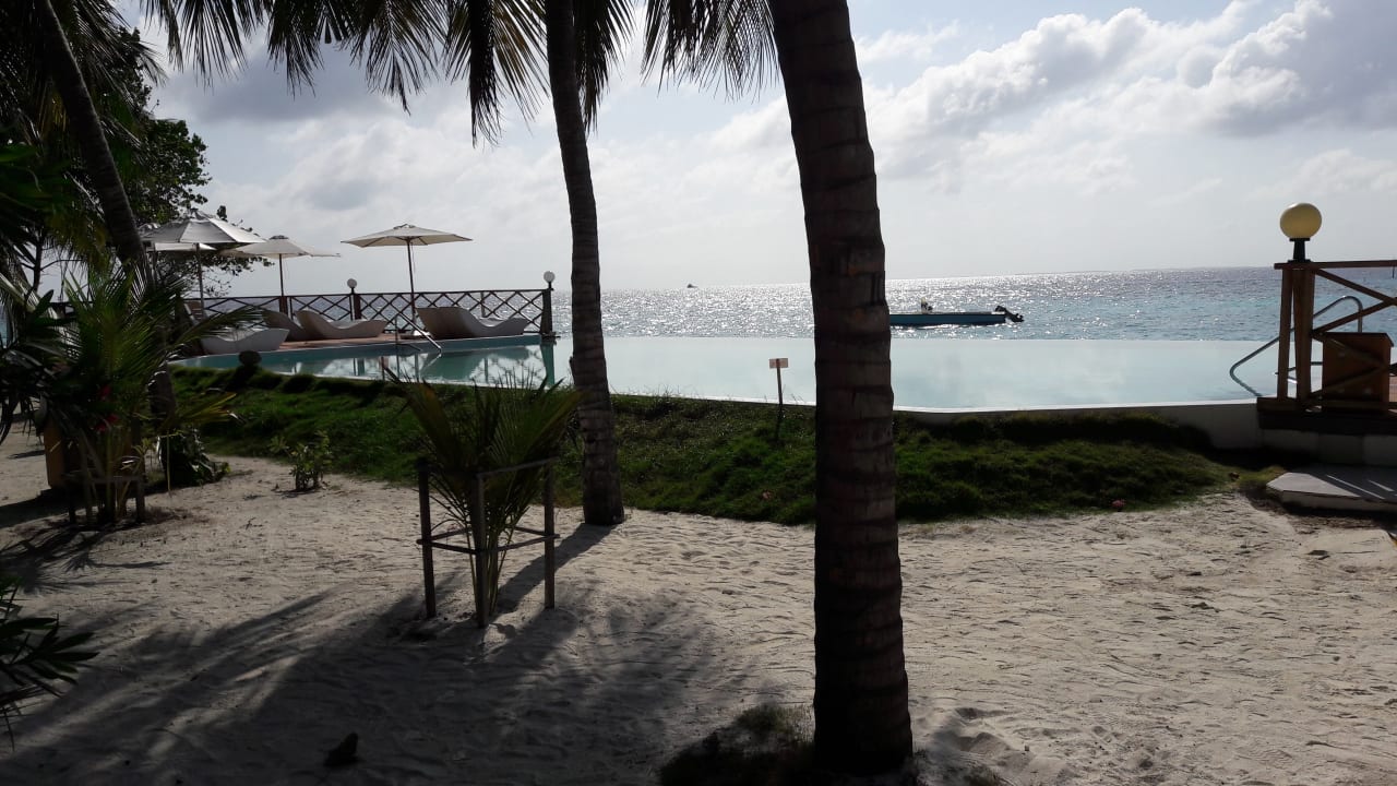 Pool Thulhagiri Island Resort