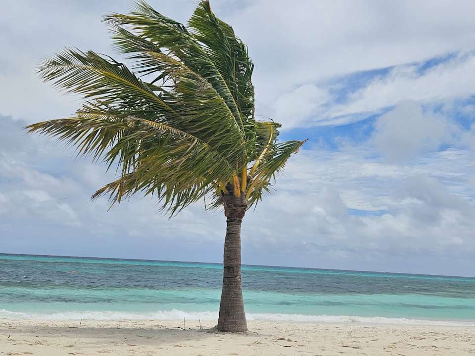 Strand Kuredu Island Resort & Spa