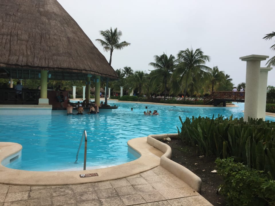 Pool Grand Palladium Kantenah Resort & Spa