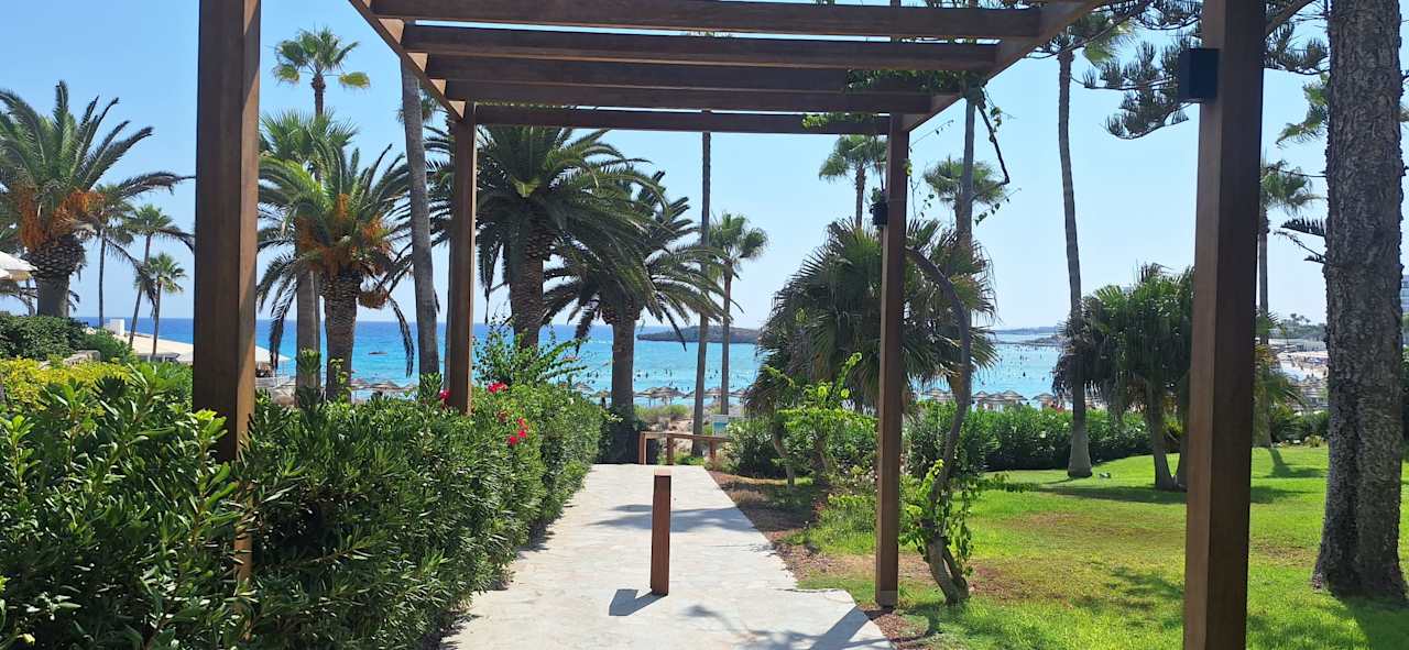 Gartenanlage Hotel Nissi Beach Resort