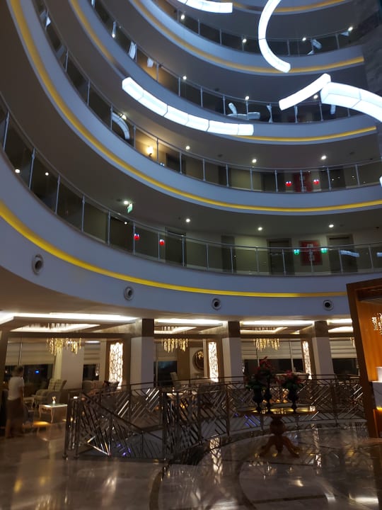 Lobby Saturn Palace Resort Hotel