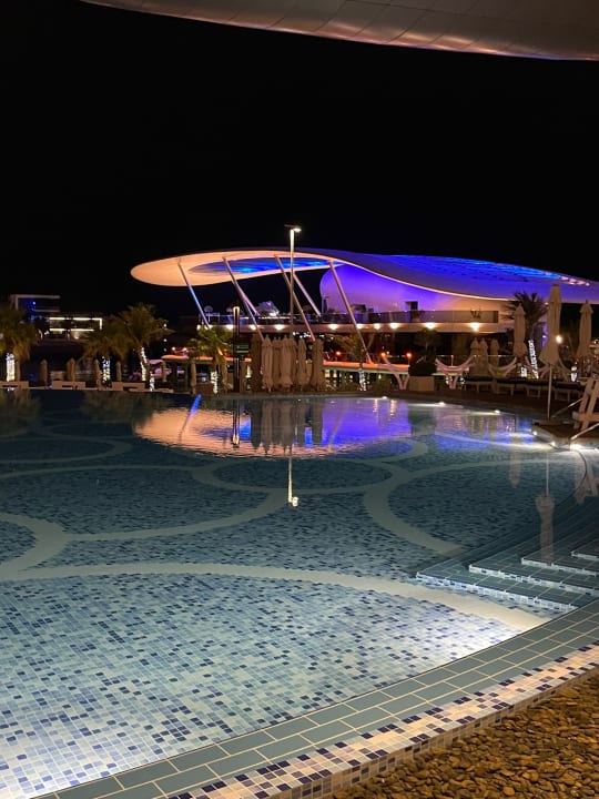 Pool Conrad Abu Dhabi Etihad Towers
