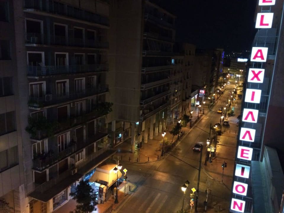 Widok na ulicę przed hotelem Best Western Hotel Pythagorion