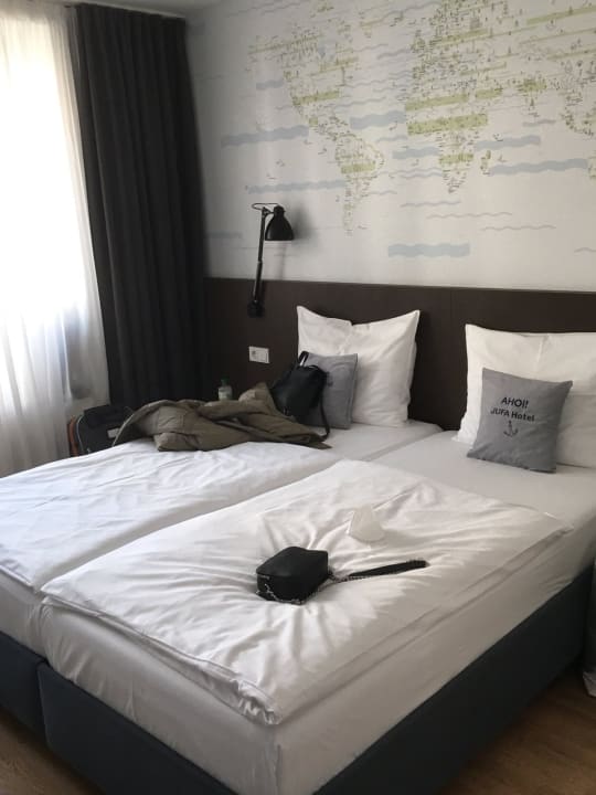 Zimmer JUFA Hotel Hamburg HafenCity