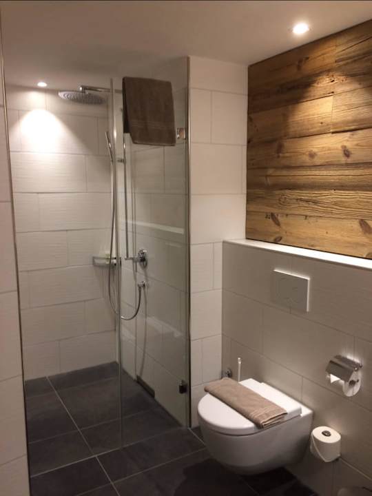 Dusche / WC Riverside Hotel