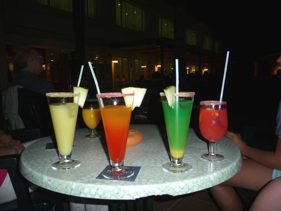 Pyszne i kolorowe drinki Insotel Tarida Beach Resort & Spa