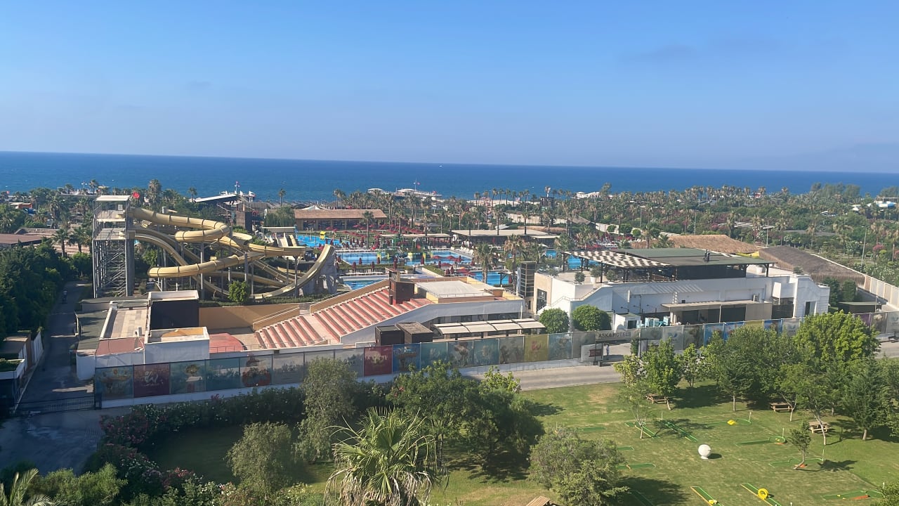 Außenansicht Saturn Palace Resort Hotel