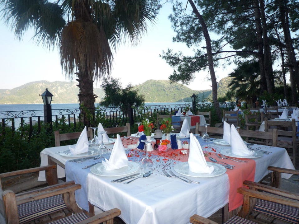 Подготовка к ужину Grand Yazici Club Marmaris Palace