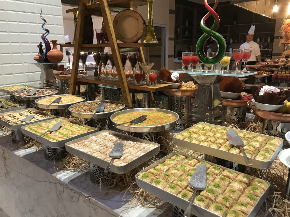 Gastro Acanthus Cennet Barut Collection