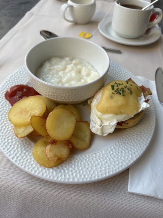 Gastro AKASHA Beach Hotel & Spa