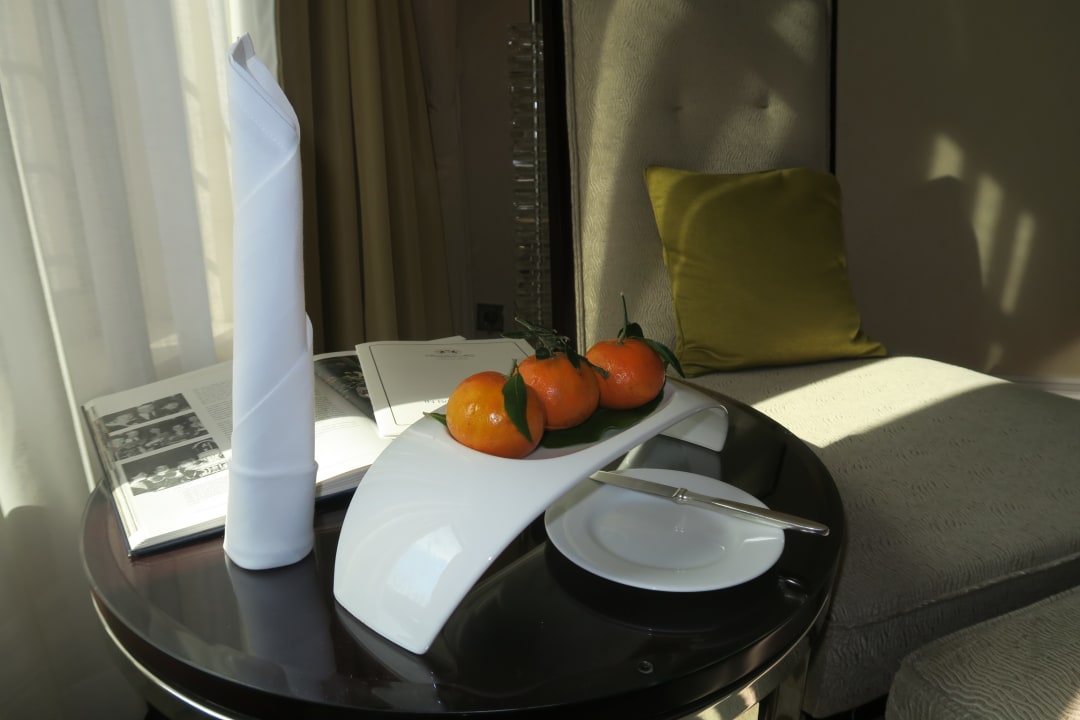 Nette Geste: Kleine Obstschale Breidenbacher Hof