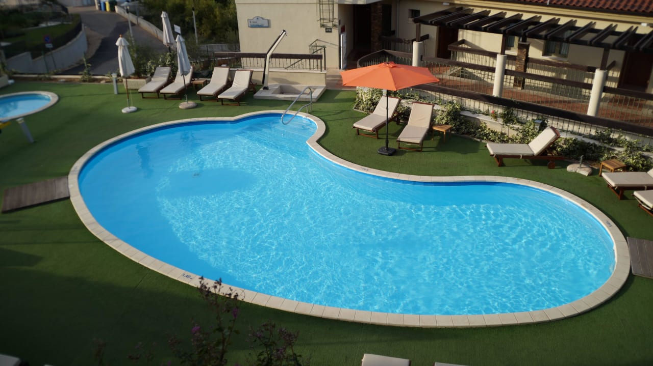 Kleiner Pool Blue Waves Resort