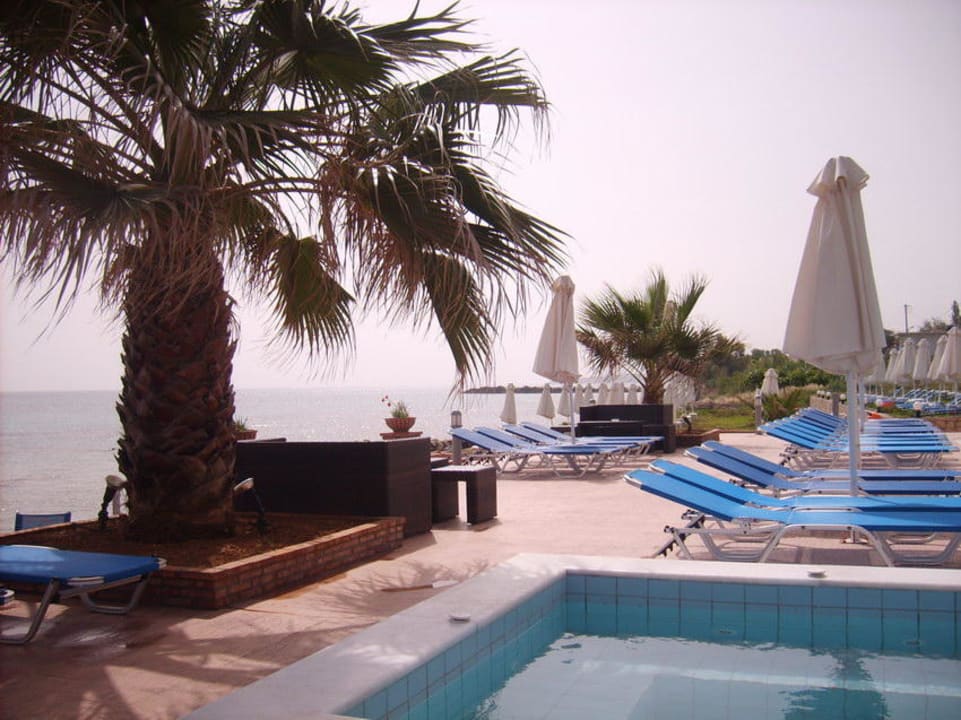 Pool Hotel Belussi Beach