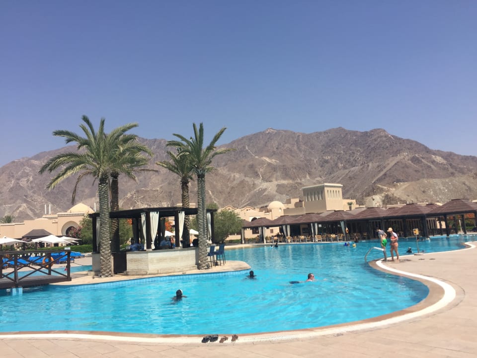 Pool Miramar Al Aqah Beach Resort