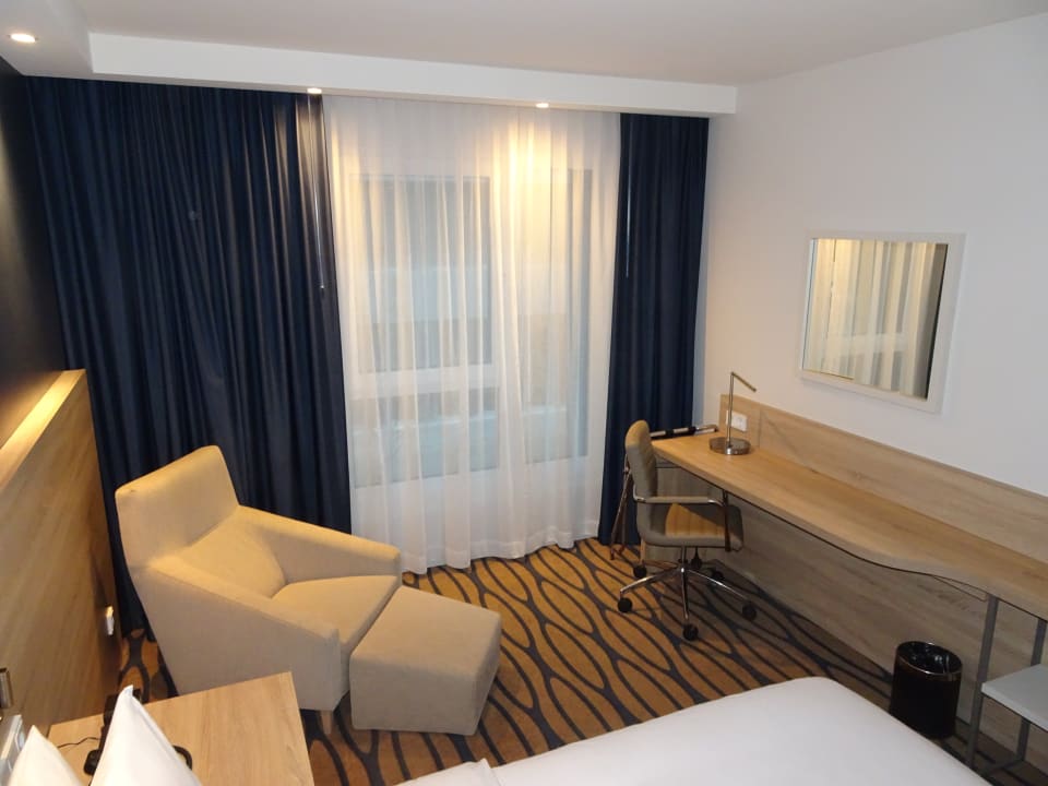 Zimmer Hampton By Hilton Frankfurt Airport