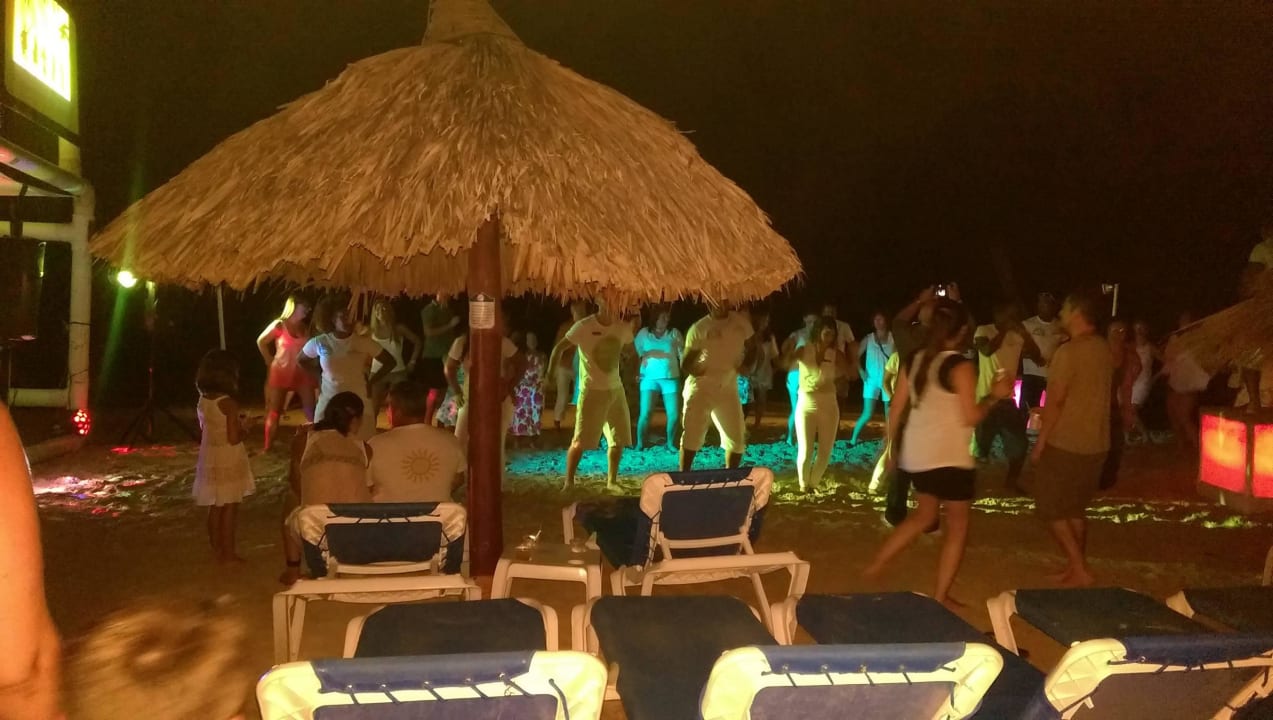 Beachparty Bahia Principe Grand El Portillo