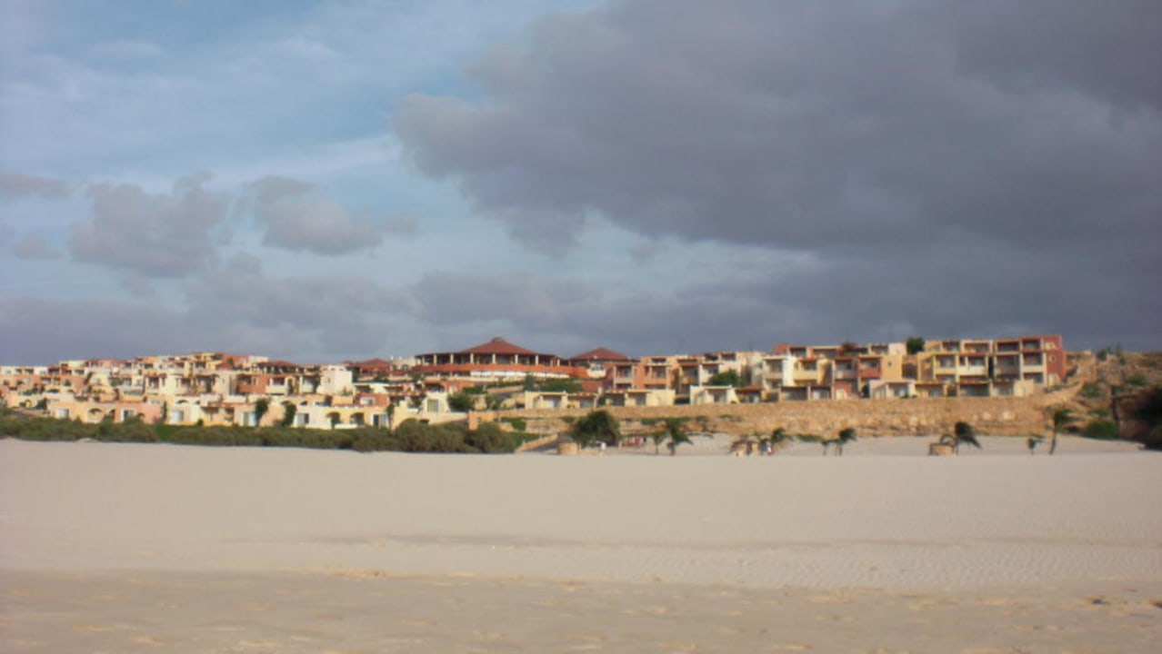 Blick vom Strand zum Hotel Occidental Boa Vista Beach