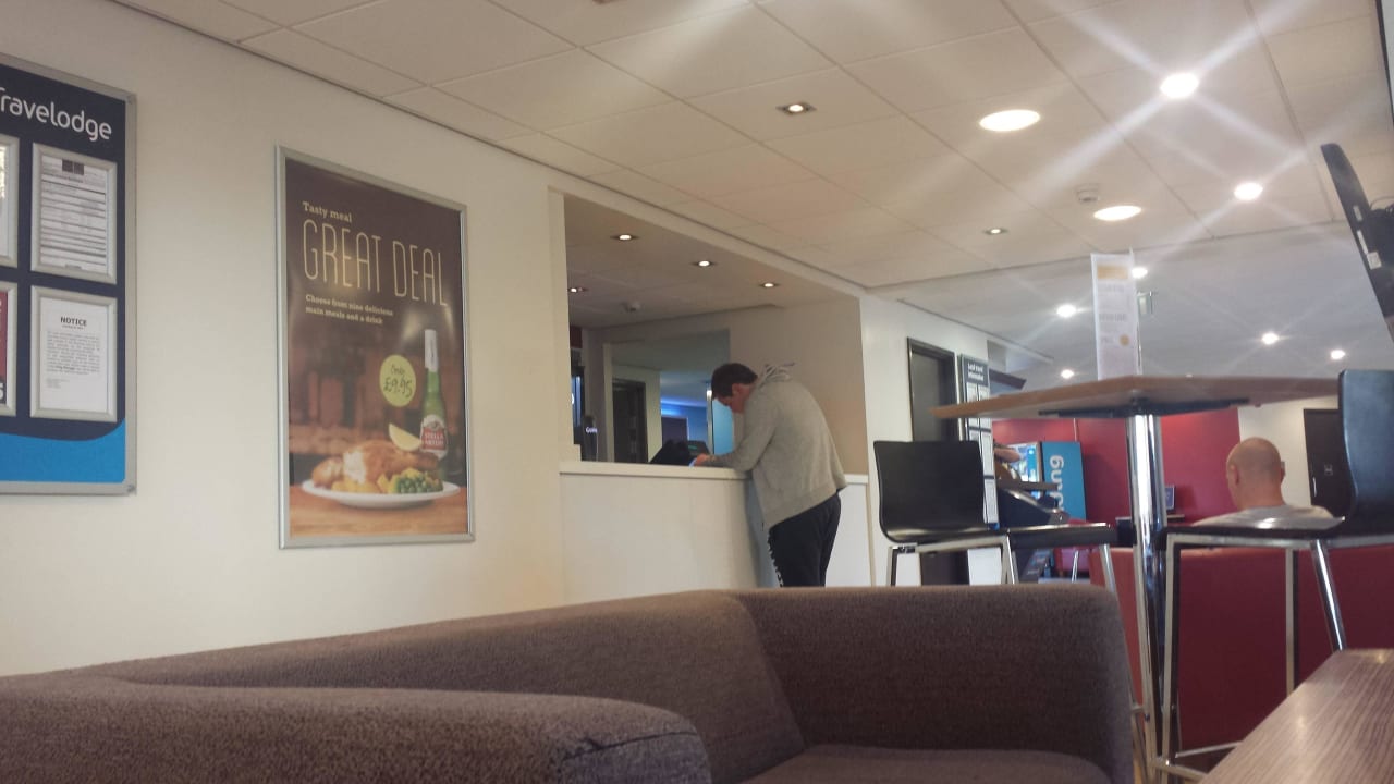 Theke  Travelodge Cambridge Orchard Park