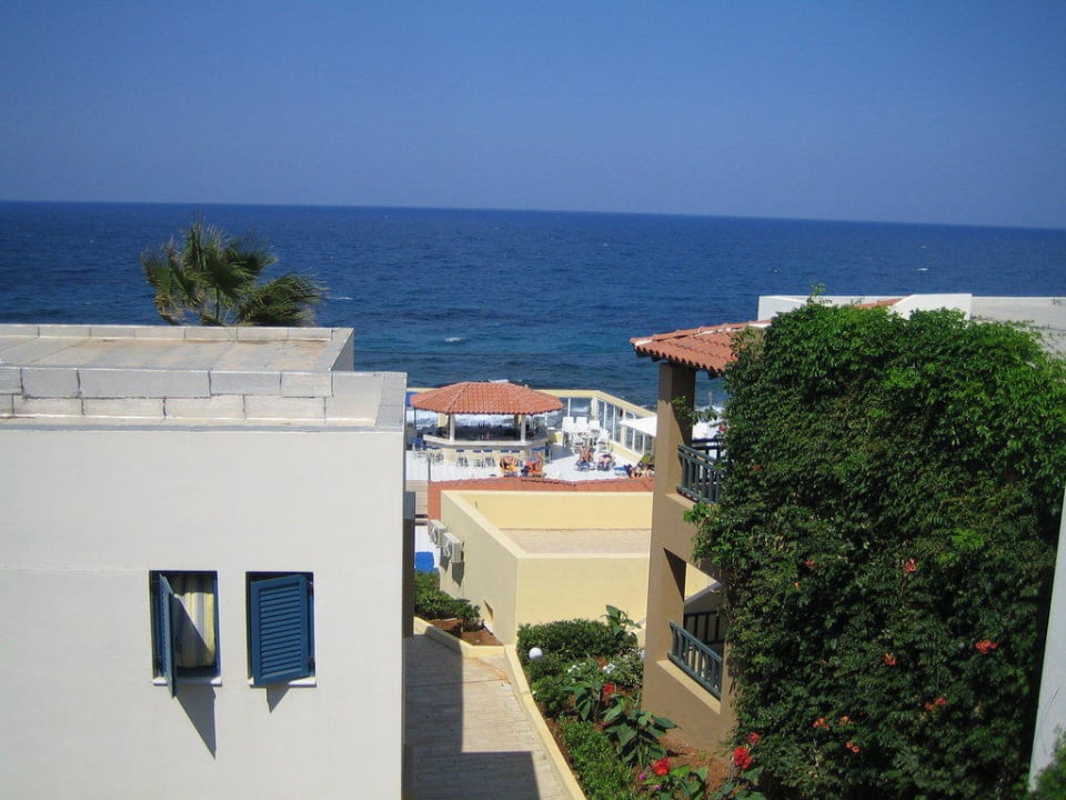 Meerblick von der oberen Poolbar Castello Village Resort