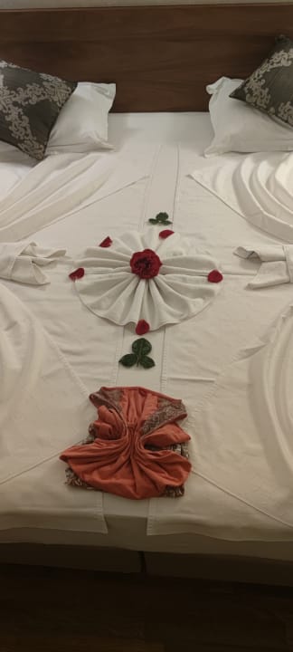 Zimmer Alba Queen Hotel