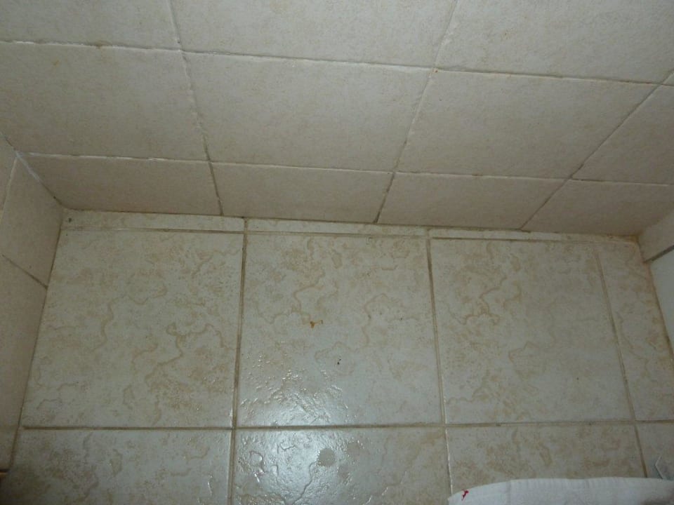 Fliesen und Fugen im Bad Royalton Splash Punta Cana