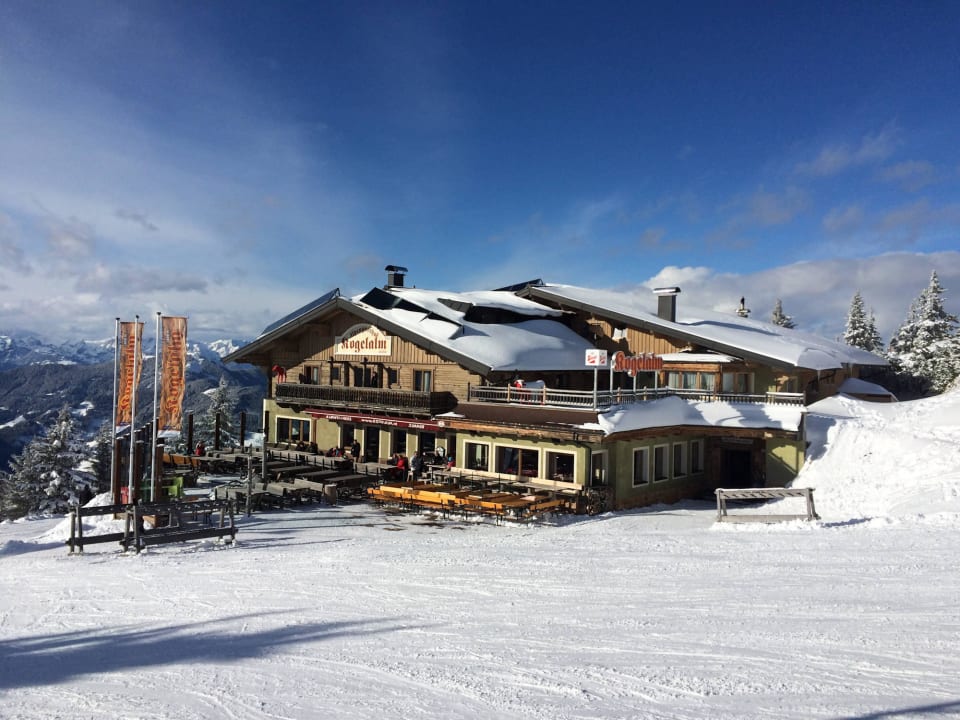 Kogelalm im Winter direkt an der Piste Gasthof Kogelalm