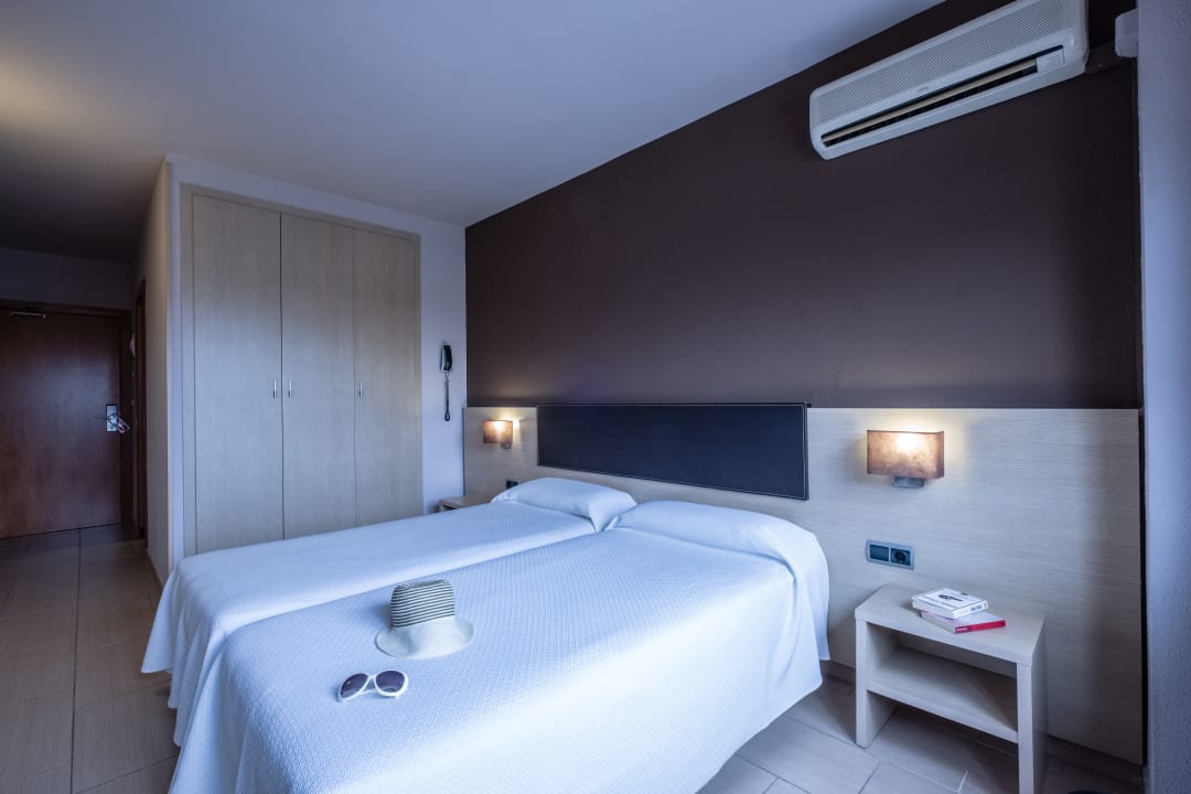 Zimmer Hotel California Garden