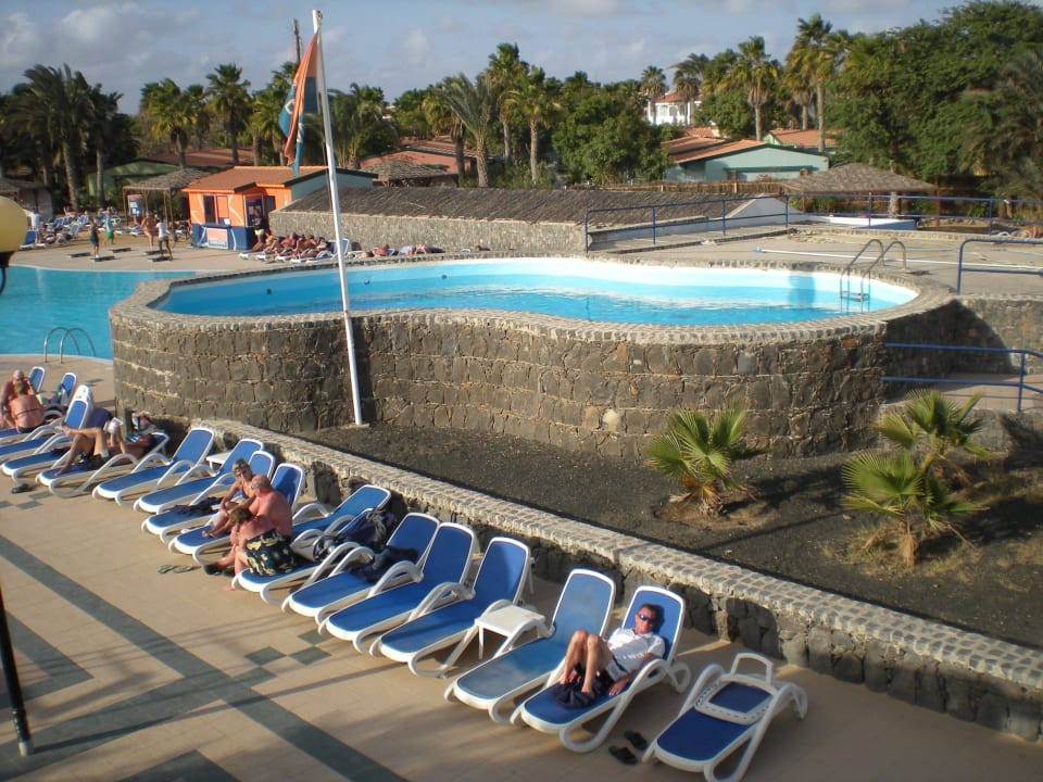 Windgeschützer Liegebereich VOI Vila do Farol Resort